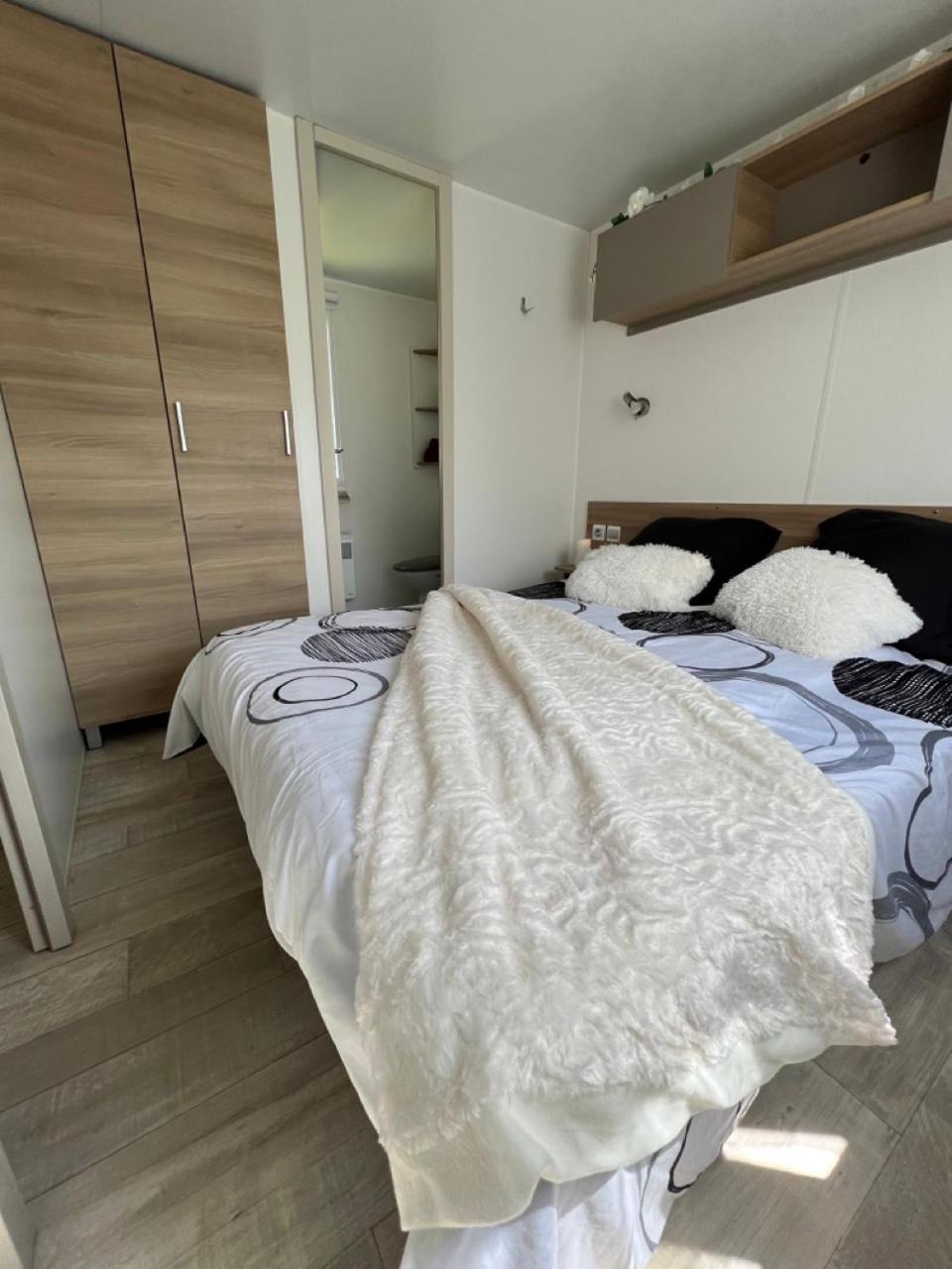 Mobil-Home 4 Etoiles Avec Piscine Proche De Blois Onzain Ngoại thất bức ảnh