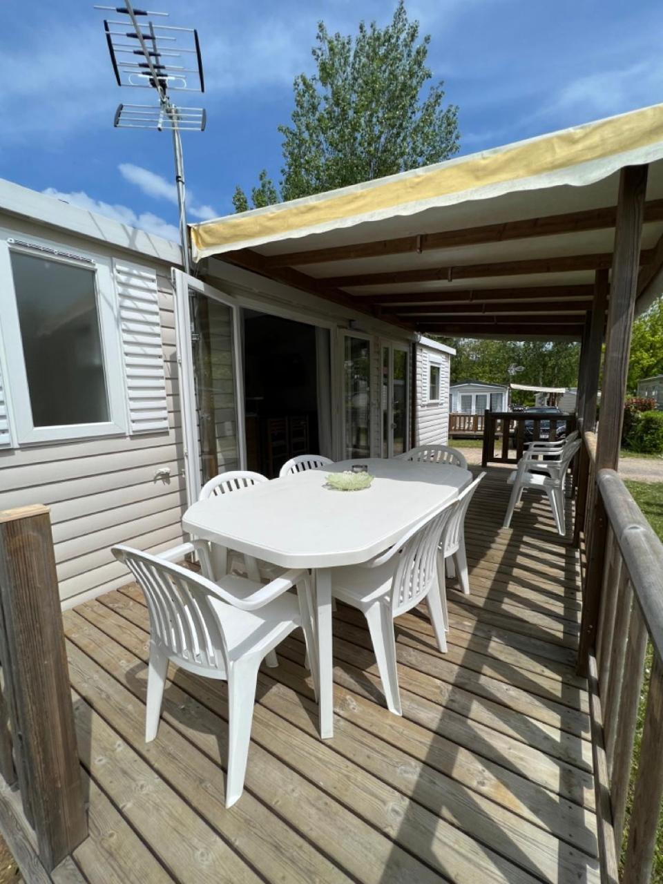 Mobil-Home 4 Etoiles Avec Piscine Proche De Blois Onzain Ngoại thất bức ảnh